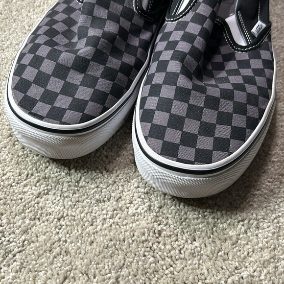 Men’s Vans classic checkerboard slip on sneakers - Picture 6 of 8
